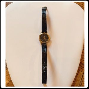 GUCCI Vintage Sherry Line Quartz Gold-Plated Wristwatch with Black Leather Band